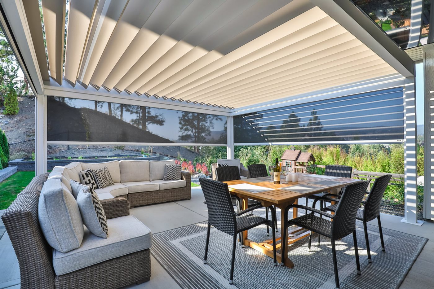 Alba-with-Retractable-Screens-in-Canada-by-Bella-Outdoor-Living-(1).jpg